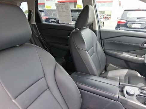 Used 2026 Nissan Rogue SL AWD/4WD image 15