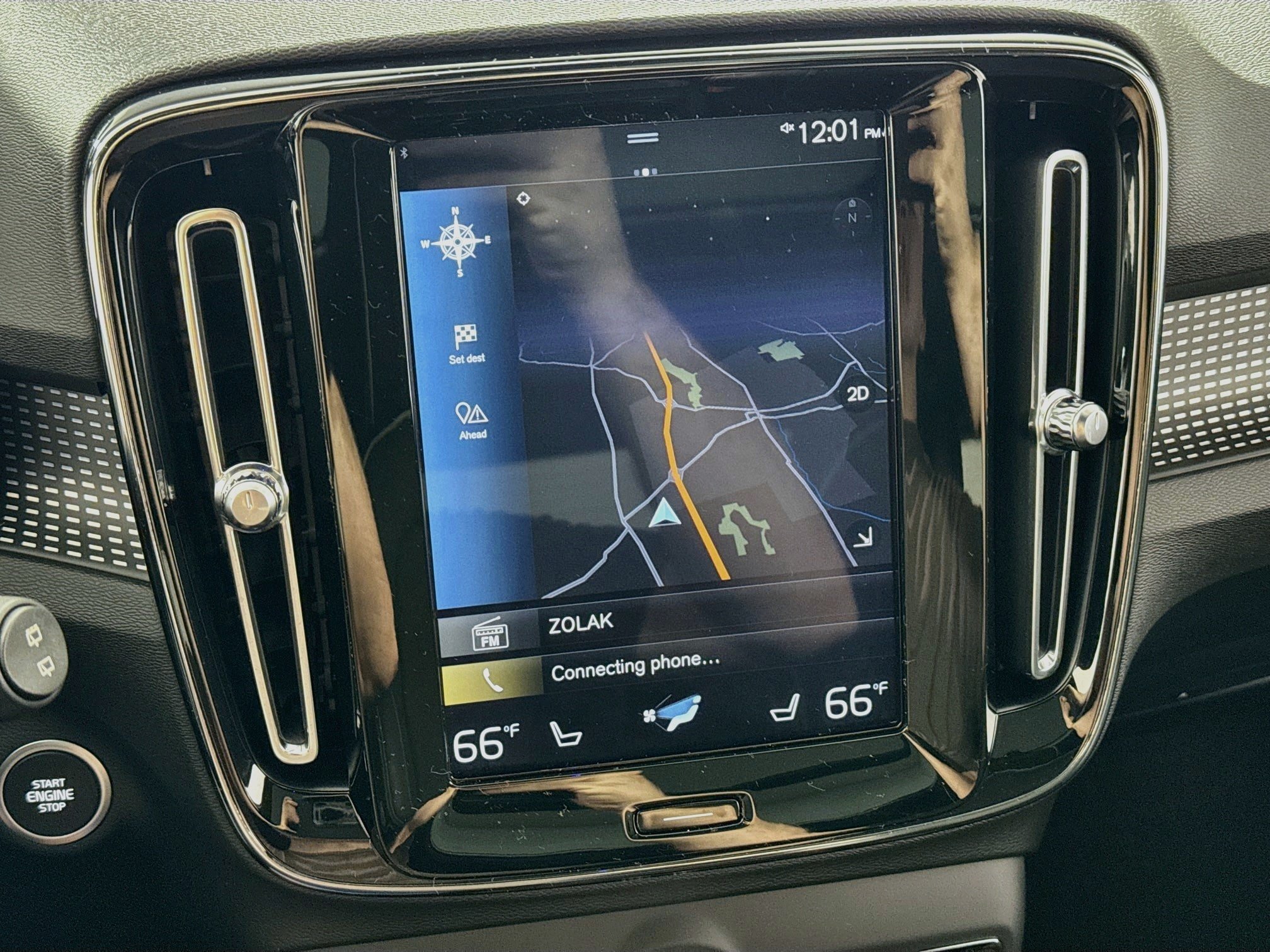 Used 2019 Volvo XC40 T5 R-Design AWD/4WD image 2