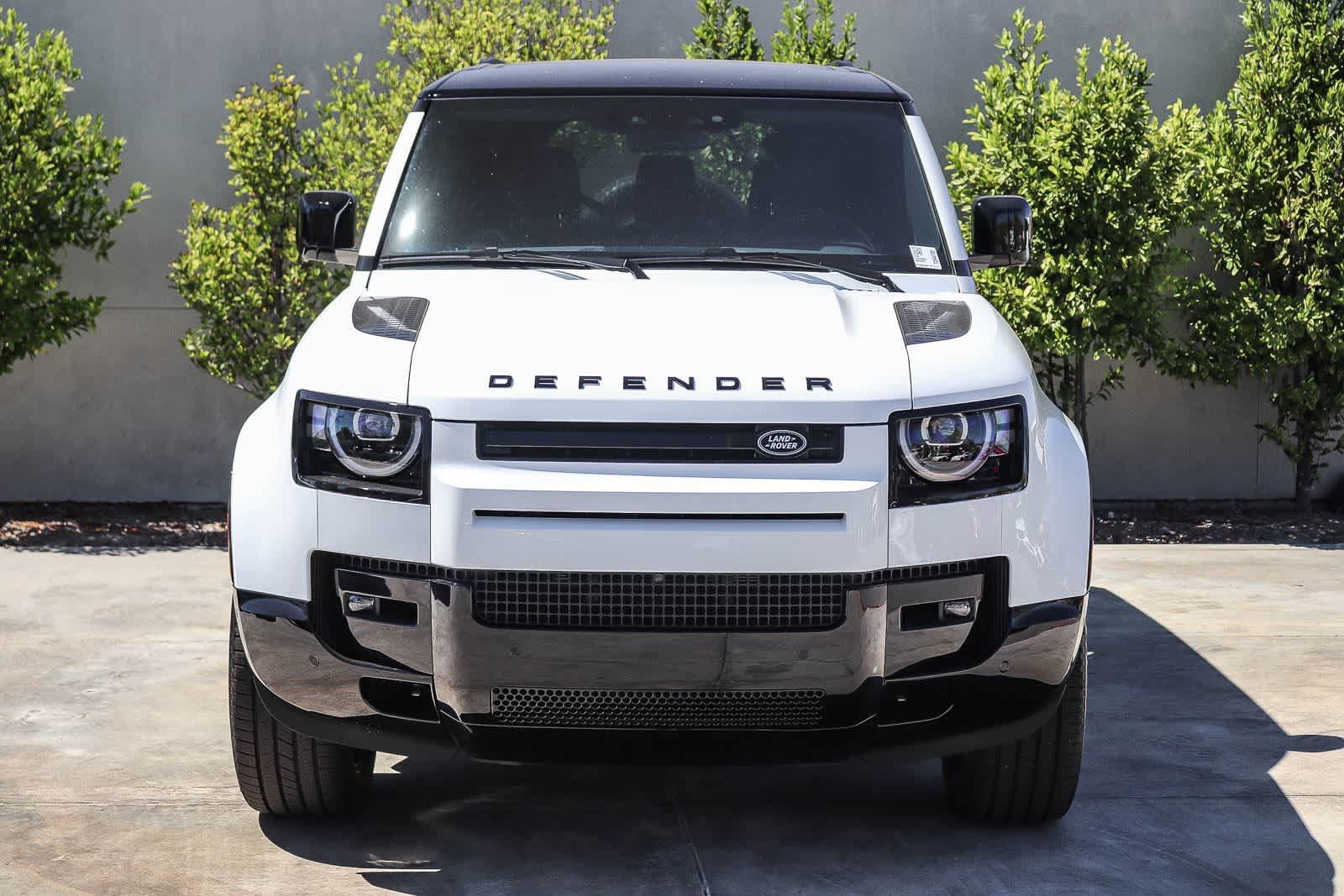 New 2026 Land Rover Defender 110 X-Dynamic SE AWD/4WD image 2