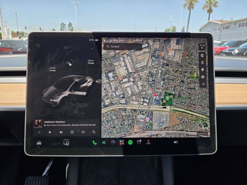 Used 2023 Tesla Model Y Long Range AWD/4WD image 7