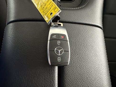 Used 2023 Mercedes-Benz GLE 350 4MATIC image 33