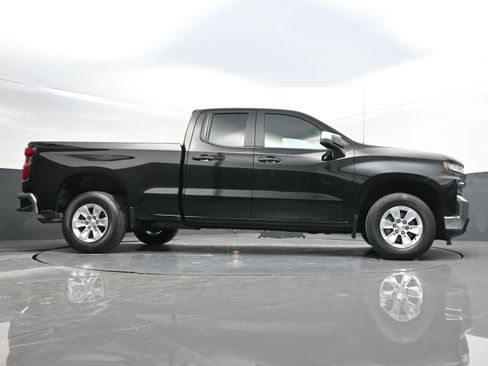 Certified 2019 Chevrolet Silverado 1500 LT w/ Remote Start Package image 40