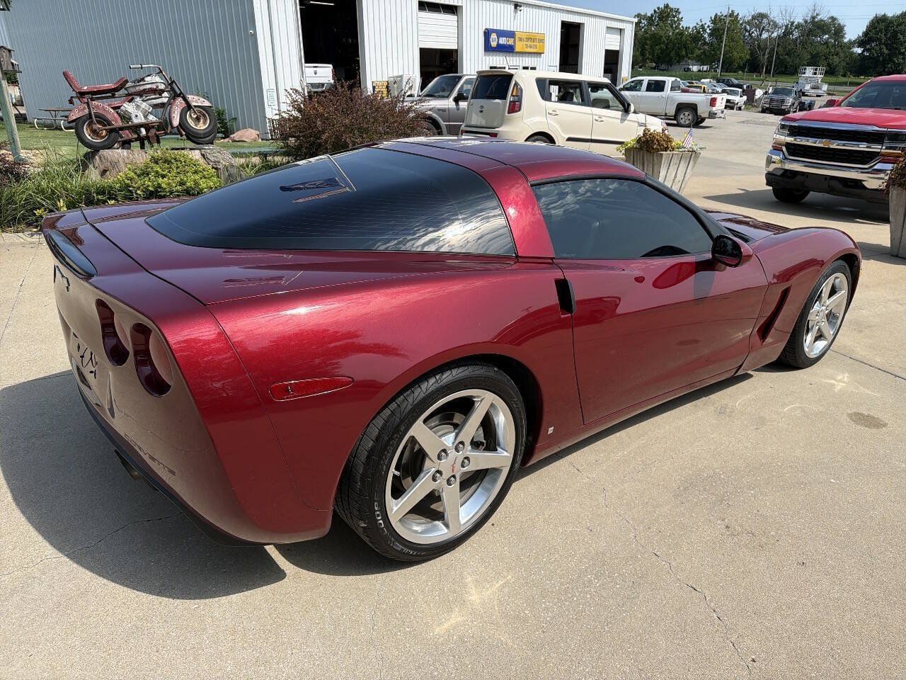 Used 2007 Chevrolet Corvette Coupe w/ Preferred Equipment Group RWD image 7
