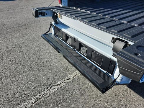 New 2026 GMC Sierra 2500 Denali Ultimate w/ Max Trailering Package image 11