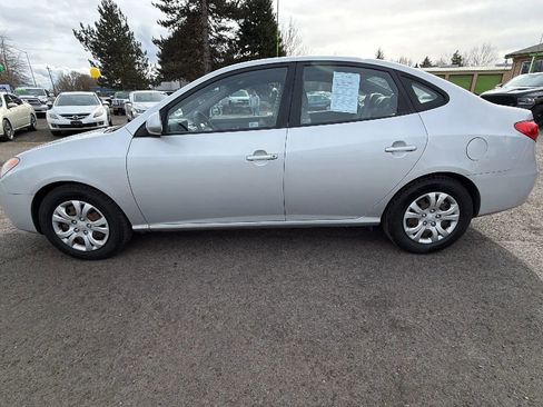Used 2010 Hyundai Elantra GLS image 6