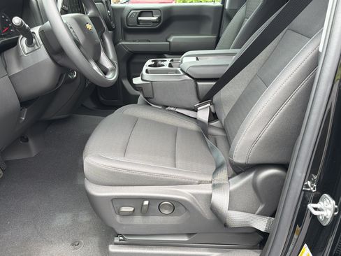 Used 2026 Chevrolet Silverado 1500 Custom w/ Turbomax Blackout Package AWD/4WD image 9