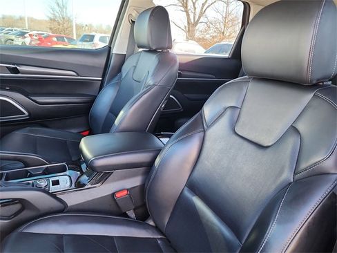 Certified 2022 Kia Telluride S image 13