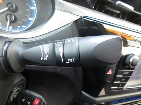 Used 2016 Toyota Corolla S w/ Body Protection Package #1 FWD image 16