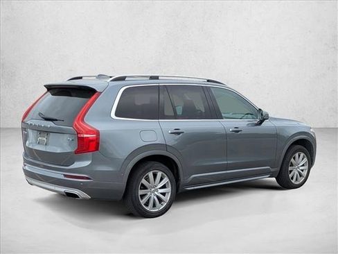 Used 2018 Volvo XC90 T6 Momentum w/ Convenience Package image 5