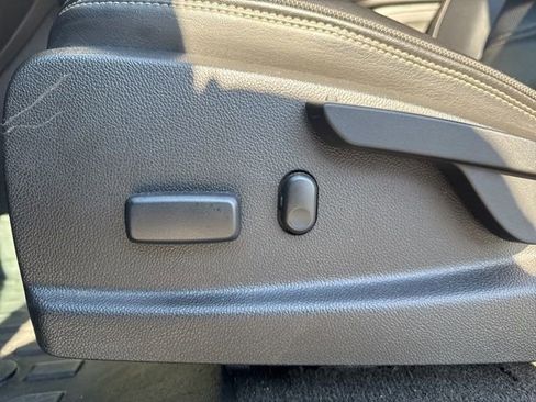 Used 2018 GMC Canyon Denali image 34