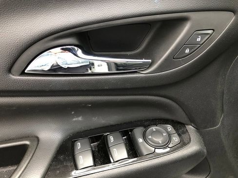 Used 2022 Chevrolet Equinox Premier image 19