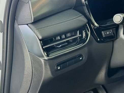 New 2026 INFINITI QX60 Luxe w/ Family Package image 10