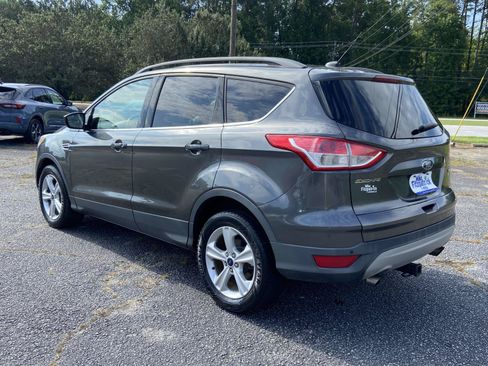Used 2015 Ford Escape SE w/ Equipment Group 201A FWD image 5