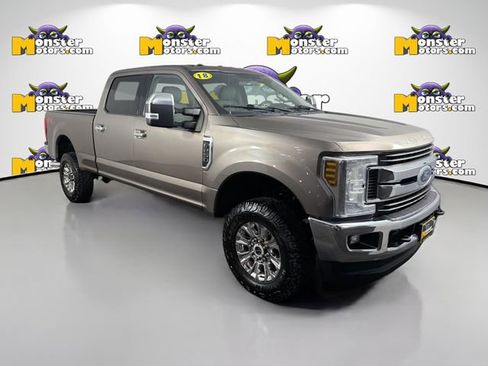 Used 2018 Ford F250 XLT w/ XLT Premium Package image 3