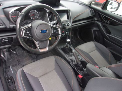 Used 2021 Subaru Crosstrek 2.0i Premium image 8