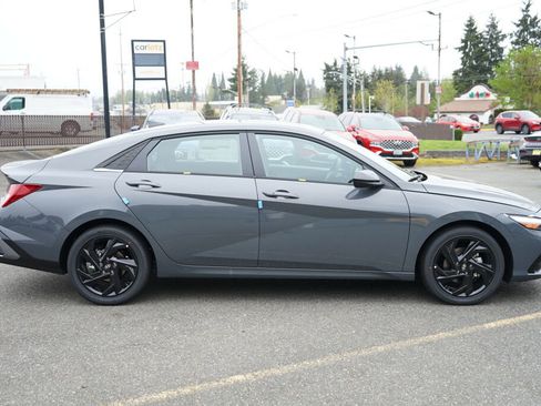 New 2026 Hyundai Elantra SEL Sport Premium FWD image 4