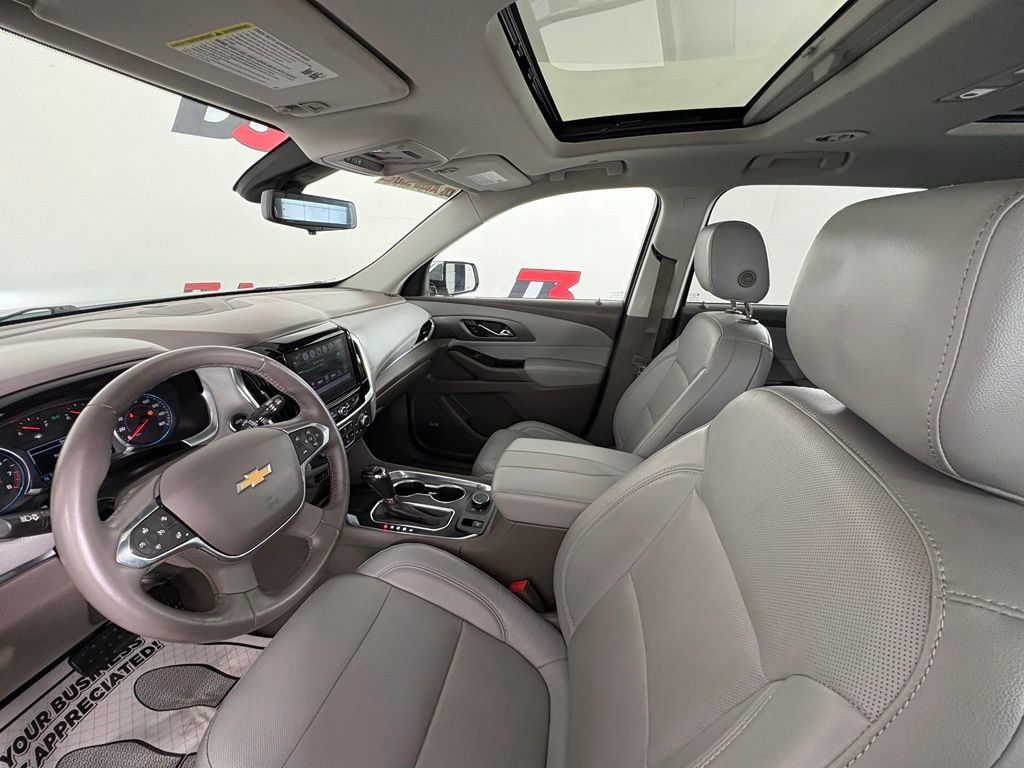 Used 2019 Chevrolet Traverse Premier w/ Driver Confidence II Package FWD image 10