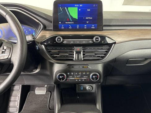 Used 2020 Ford Escape Titanium w/ Titanium Premium Package 2.0 AWD/4WD image 30