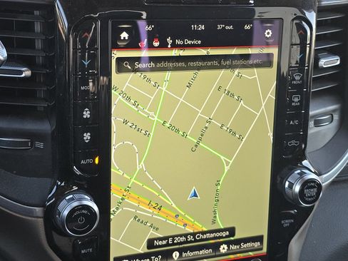 Used 2020 RAM 3500 Laramie image 16