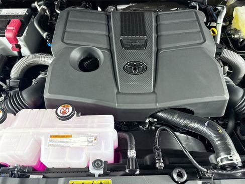 New 2026 Toyota Tundra SR5 AWD/4WD image 13