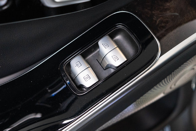 Certified 2023 Mercedes-Benz S 500 4MATIC image 32