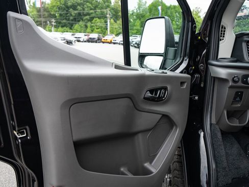 New 2026 Ford Transit 250 148 Medium Roof Extended AWD image 29