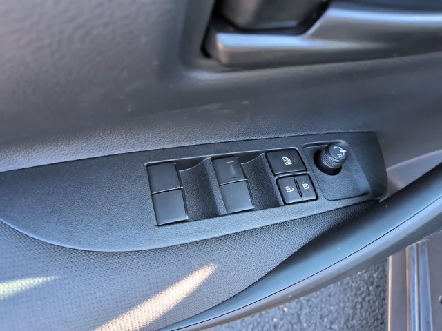 Used 2027 Toyota Corolla LE FWD image 11