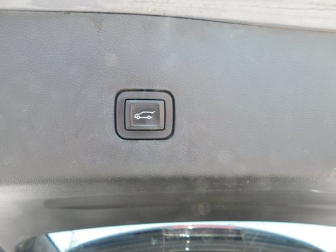 Used 2019 Chevrolet Traverse LT FWD image 24