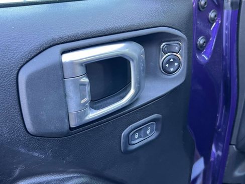 Used 2023 Jeep Wrangler Sport image 25