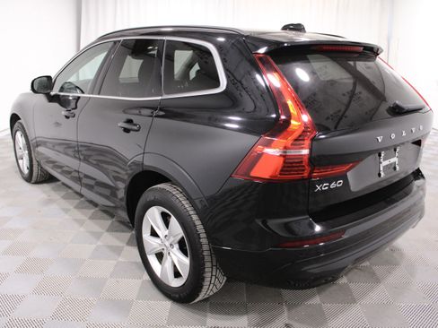 Used 2022 Volvo XC60 B5 Momentum image 27