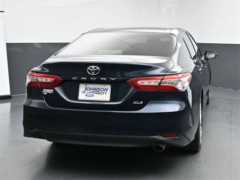 Used 2018 Toyota Camry L image 6