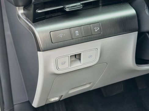Certified 2024 Hyundai Kona Limited AWD/4WD image 10