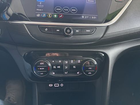 Used 2020 Buick Encore GX Essence image 12