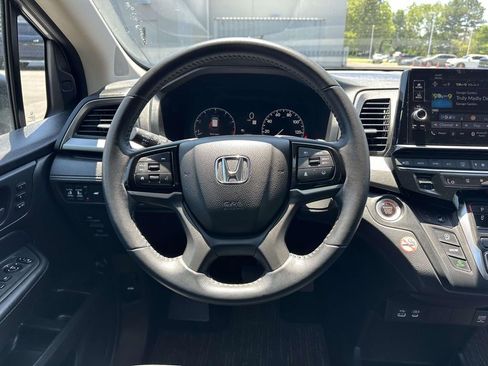 Certified 2025 Honda Odyssey EX-L image 15