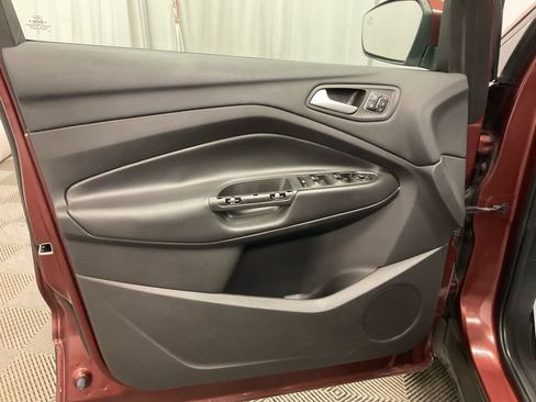 Used 2018 Ford Escape Titanium w/ Ford Safe & Smart Package image 16