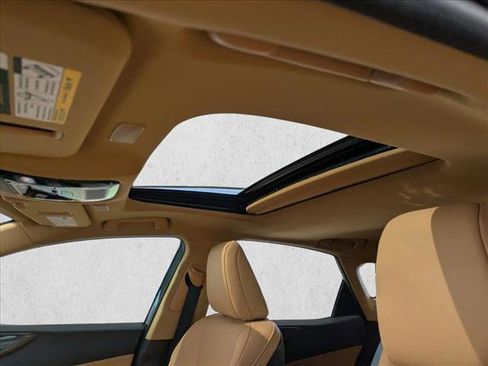 Used 2025 Lexus NX 250 NX 250 Premium w/ Towing Package (2000 Lbs) image 17