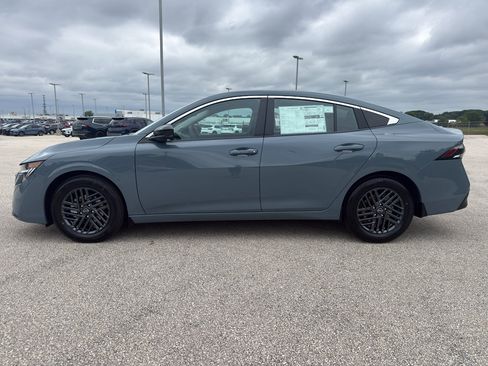 New 2027 Nissan Sentra SV FWD image 6