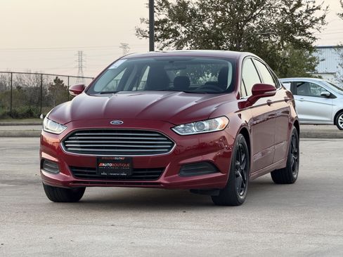 Used 2016 Ford Fusion SE FWD image 5