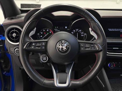 Used 2023 Alfa Romeo Stelvio Estrema image 24