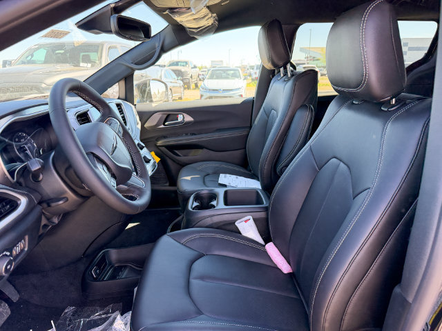 New 2026 Chrysler Pacifica Select FWD image 12