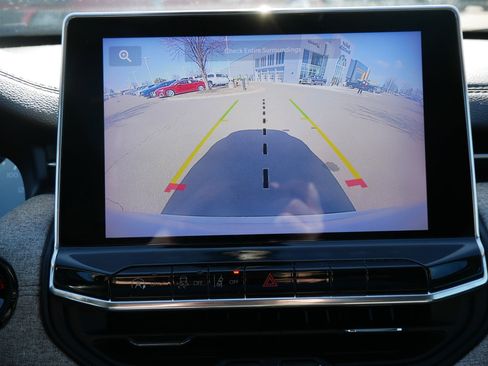 Used 2022 Jeep Compass Latitude w/ Sun and Sound Group image 32