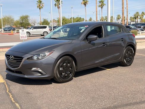 Used 2016 MAZDA MAZDA3 i Sport FWD image 2