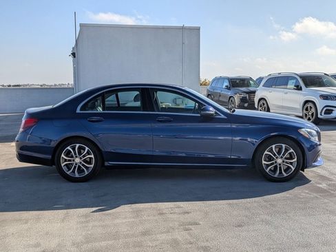 Used 2017 Mercedes-Benz C 300 Sedan image 4