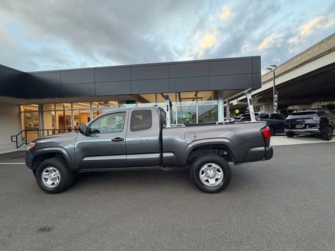 Used 2022 Toyota Tacoma SR RWD image 6