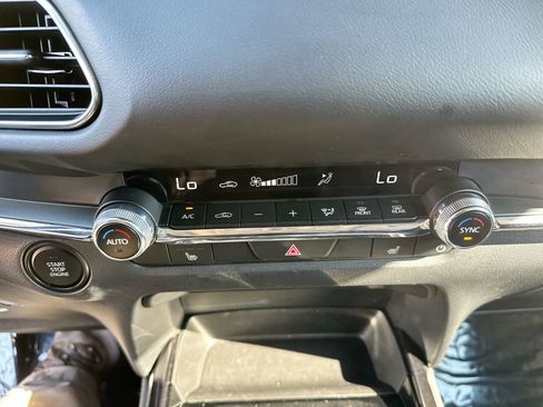 Used 2025 MAZDA CX-30 AWD 2.5 S w/ Preferred Package image 18