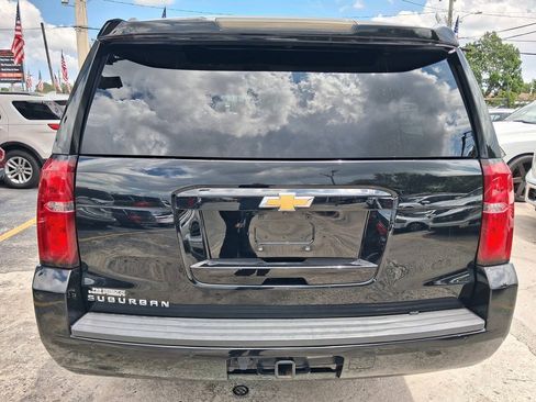 Used 2019 Chevrolet Suburban LT RWD image 5