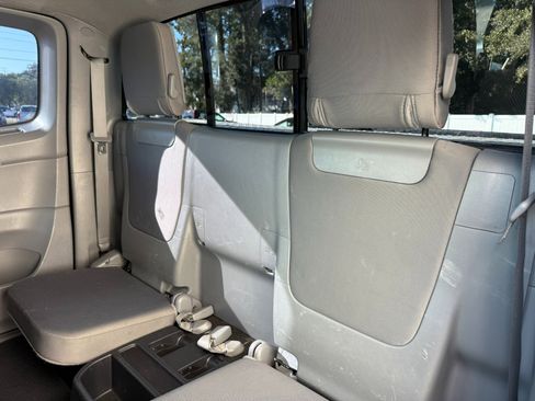 Used 2013 Toyota Tacoma 4x4 Access Cab V6 image 25