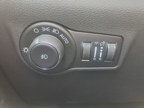 New 2026 Jeep Compass Latitude image 15