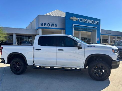 Used 2024 Chevrolet Silverado 1500 ZR2 w/ Technology Package image 1