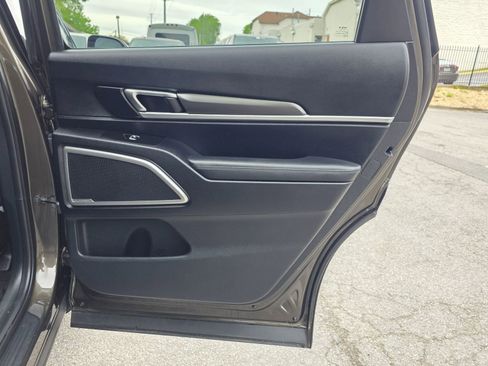Used 2023 Kia Telluride S image 31